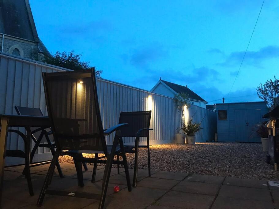 Flat 1 Flint House Tenby - 2 Bedroom - Garden - Dog Friendly Esterno foto
